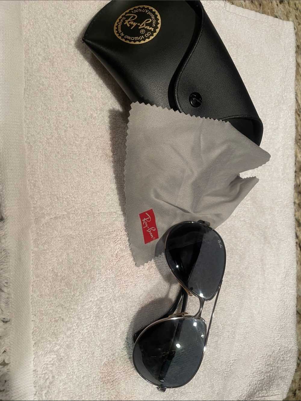 Ray-Ban Aviator Sunglasses Black Silver